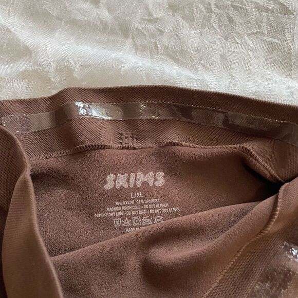 NWOT Skims Seamless Sculpt Mid-waist Brief - Picture 5 of 5